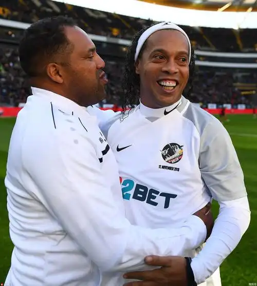 足球比赛 足球比赛